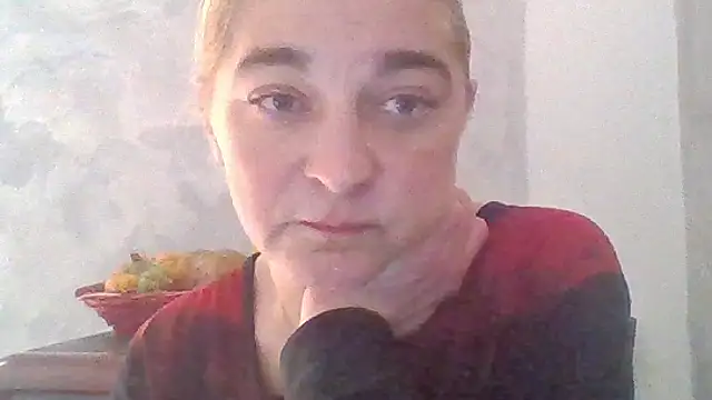 GoldenAngelMilf live XXX chat