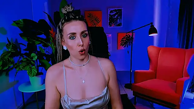 MonicaRiley's Live XXX Chat