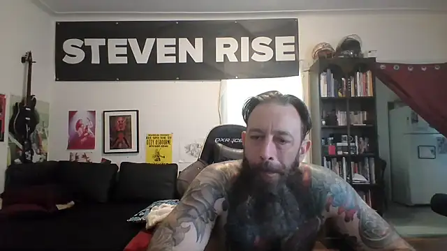 Chat +18 de StevenRiseNYC ao vivo