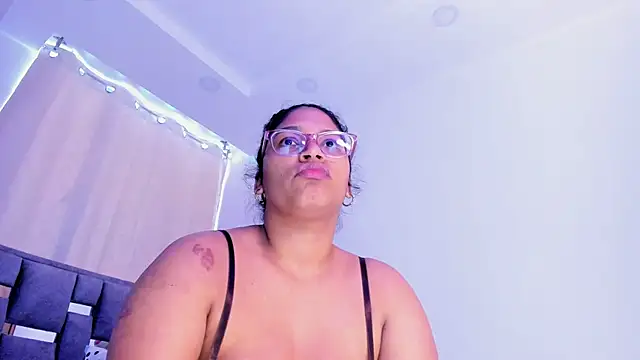 iriss_25 élő XXX-chatje