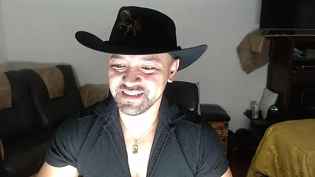 AlejoMoretti Webcamshow
