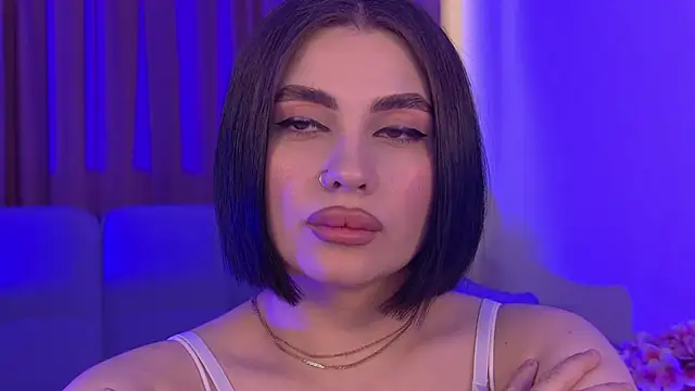 AdrianaToress' Live XXX Chat
