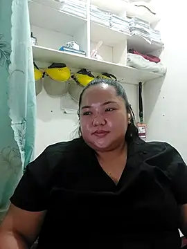 LianaCruzado Pertunjukan Webcam