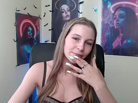 StrangerGi Chat XXX live