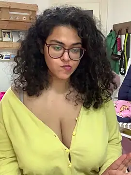 Curvydesifromgermany – Live XXX-chat