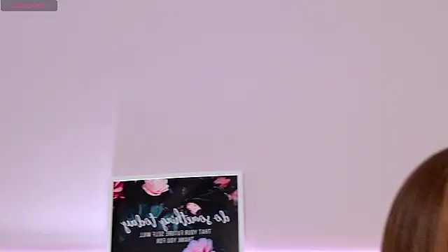 JulliRoss Chat XXX live