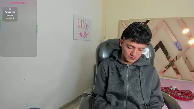 XebasTwink Show in webcam