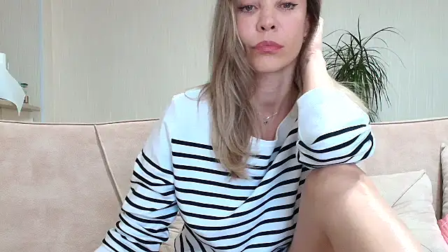 Gargona1 live XXX chat