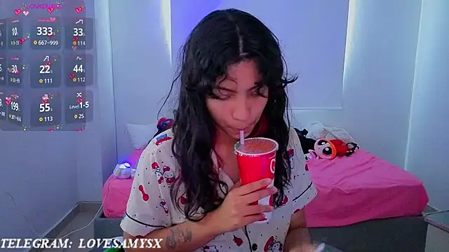 Lovelyamyy's Live XXX Chat