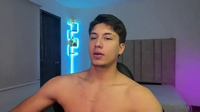 Chatroom XXX en direct de CHRIS_MORGAN1