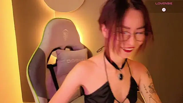 rosse_98_ Adlı Modelin Canlı XXX Sohbeti