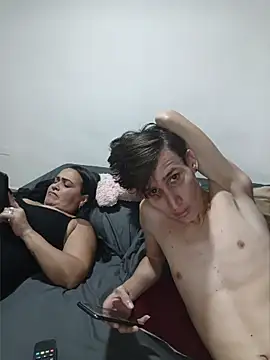 Онлайн чат XXX Milfvalesk