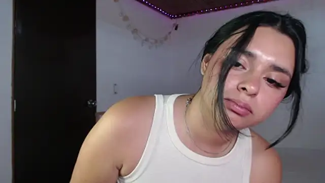 lorem_adams élő XXX-chatje