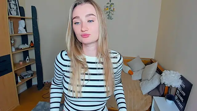 VioletteClaire Chat XXX in diretta