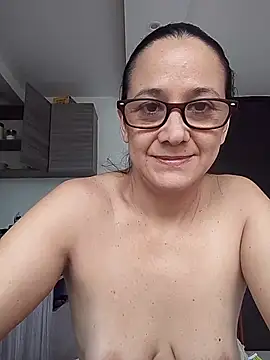 دردشة nicolle_milf1978 الجنسية المباشرة