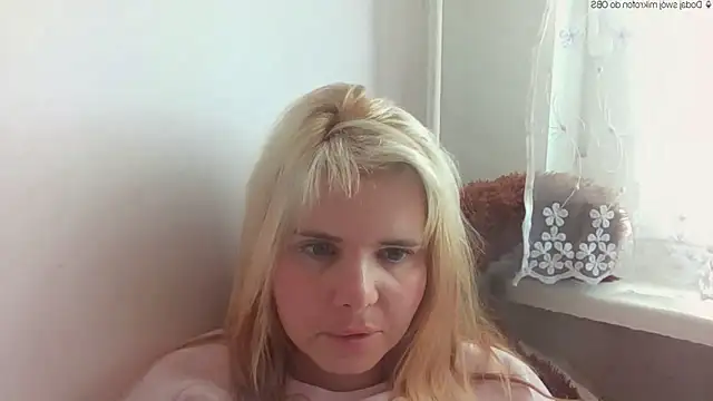 HornyElena live XXX chat