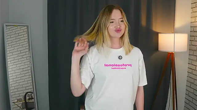 WinterAvrettn Live XXX chat