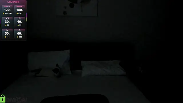 LeticiaRomano live XXX chat