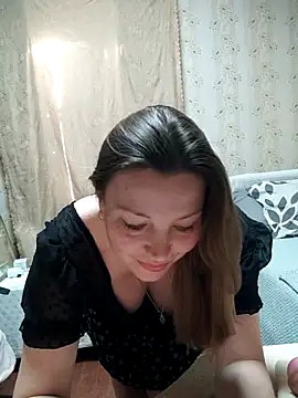 Show modela VselenaSun402 na web-kameri