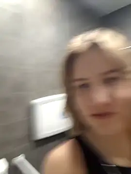 mooniekiss' Live XXX Chat