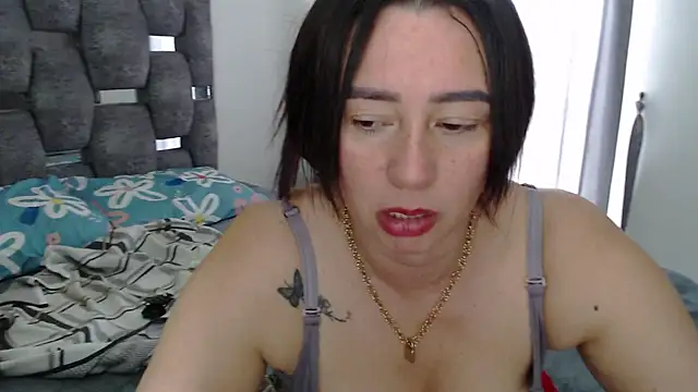 sara_hott_1: απευθείας συνομιλία ΧΧΧ