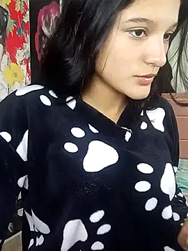 Sweet_Innocence_ élő XXX-chatje