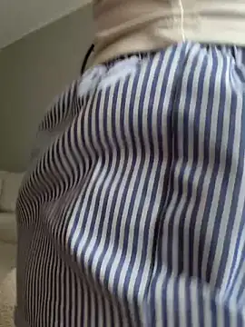 Wetbabygirlxo's Live XXX Chat