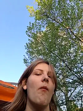 mooniekiss Adlı Modelin Canlı XXX Sohbeti