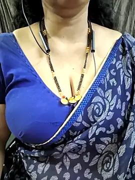 bhuvana_555: вебкам-шоу