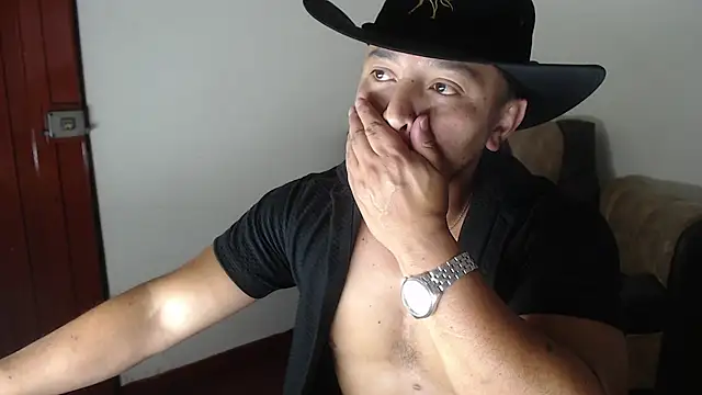 Show de AlejoMoretti na webcam