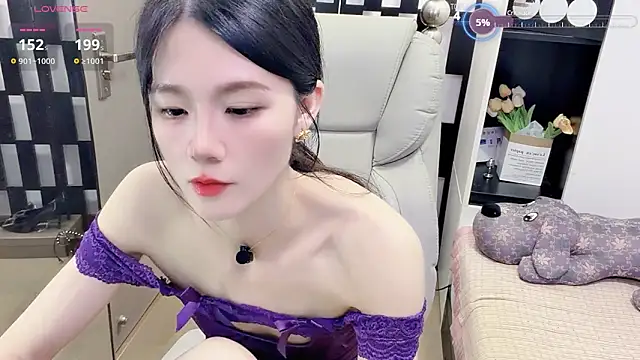Yueyue-MM 现场XXX聊天