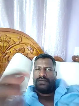 Show modela Paramkeerthi na web-kameri