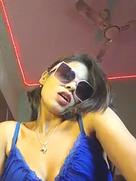 Chat +18 de Ivy_the_goddess ao vivo