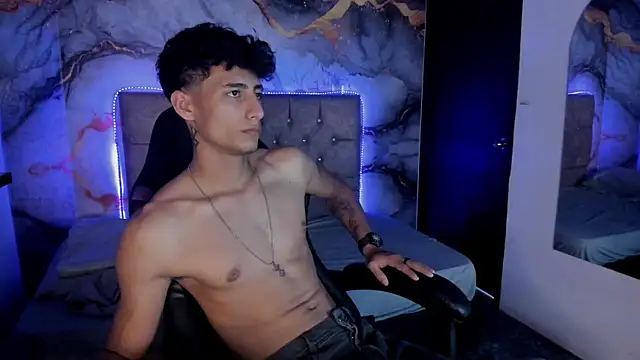 MaxiimoRomano_ 网络视讯表演
