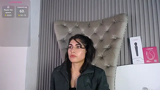 Chat XXX en directo de Harmony_Hills