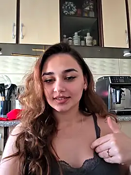 KatarinaHeaven Adlı Modelin Canlı XXX Sohbeti