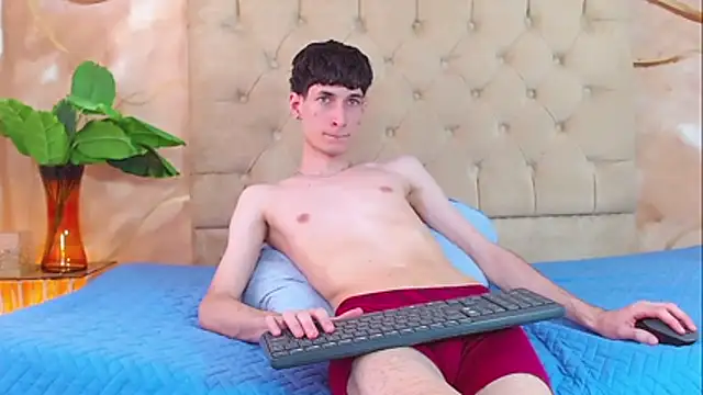 Chat +18 de Luke_Carter ao vivo