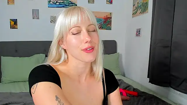 Ad_Astrid webkamerás műsora