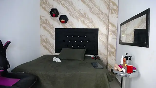 issa__love Adlı Modelin Canlı XXX Sohbeti