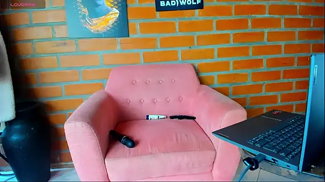 Chat +18 de Badwolf818_ ao vivo