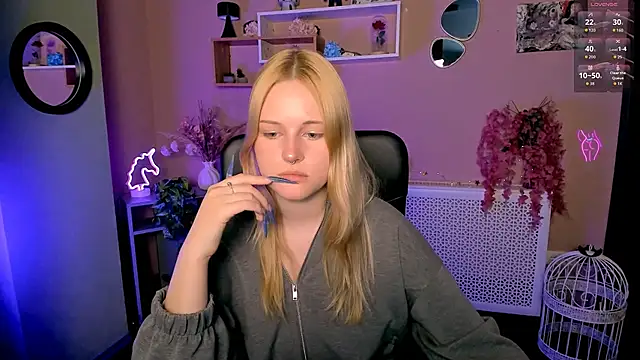 trixy_melison Chat XXX live