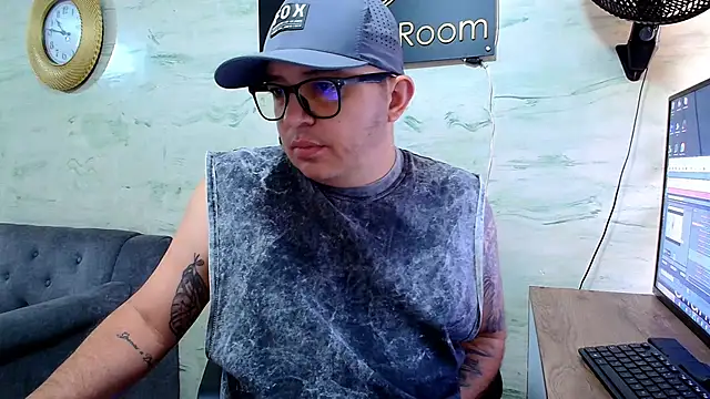 Show de maximo_daddy na webcam
