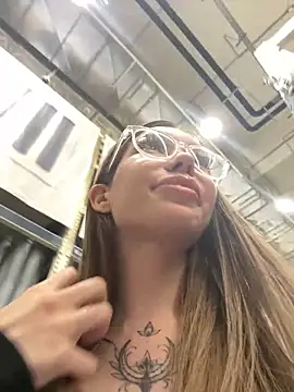 StreetCelebrity Show in webcam