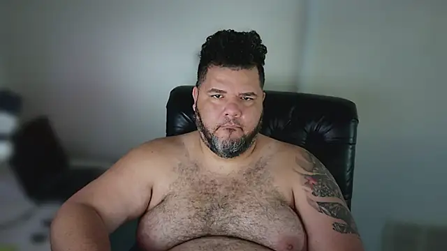 HotDominicanCum's Webcam Show