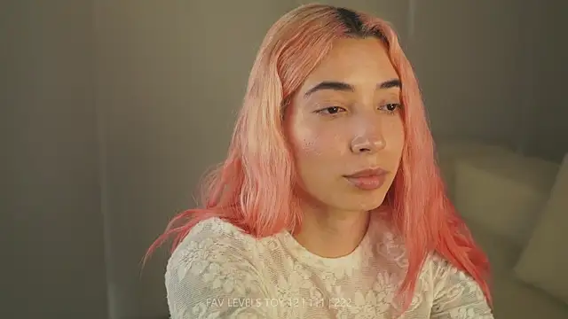 dearnina_ Adlı Modelin Canlı XXX Sohbeti