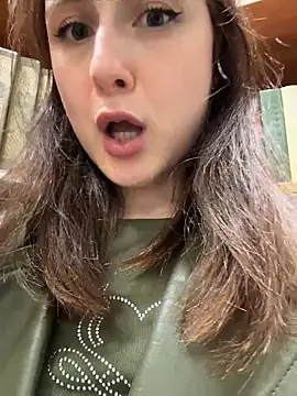 Dina_Teaseのウェブカメラショー