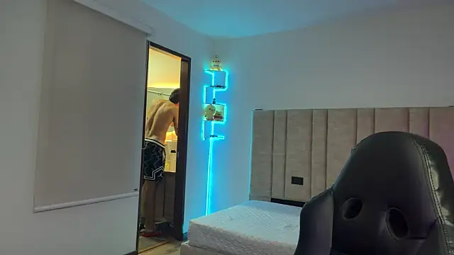 CHRIS_MORGAN1's Live XXX Chat