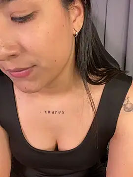 Val12777's Live XXX Chat