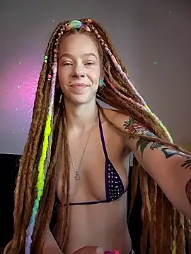 LucidLucy webkamerás műsora