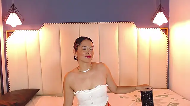 Онлайн чат XXX MirandaLarsson
